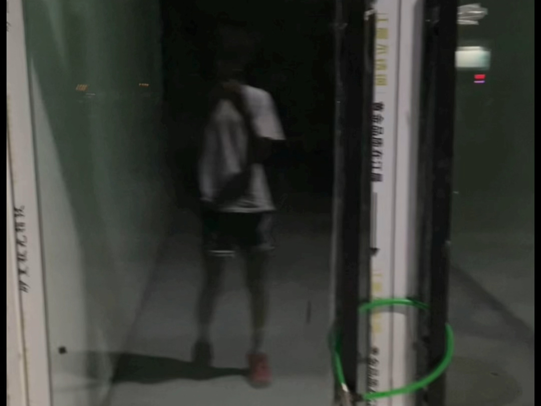 不再追寻那些刺痛我的答案