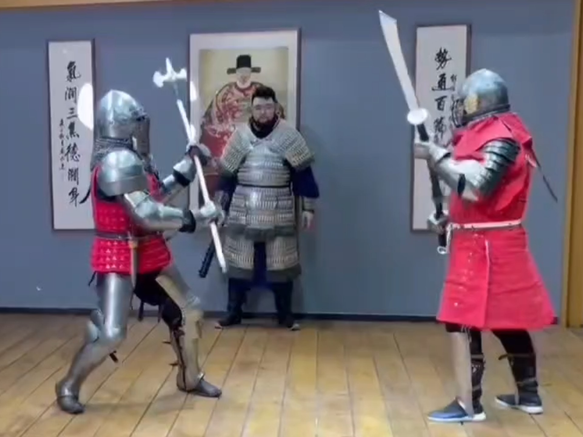 长柄武器对决 骑士持锤斧vs明边军持长柄大刀 长柄武器对决 骑士持锤斧vs明边军持长柄大刀