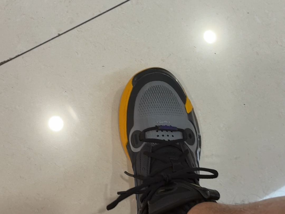 韦德之道10 必须换鞋垫 但是鞋面仍然压脚