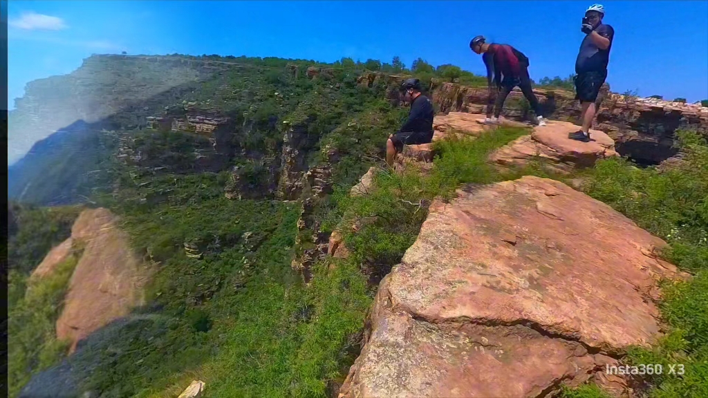 登上悬崖，一览众山小。