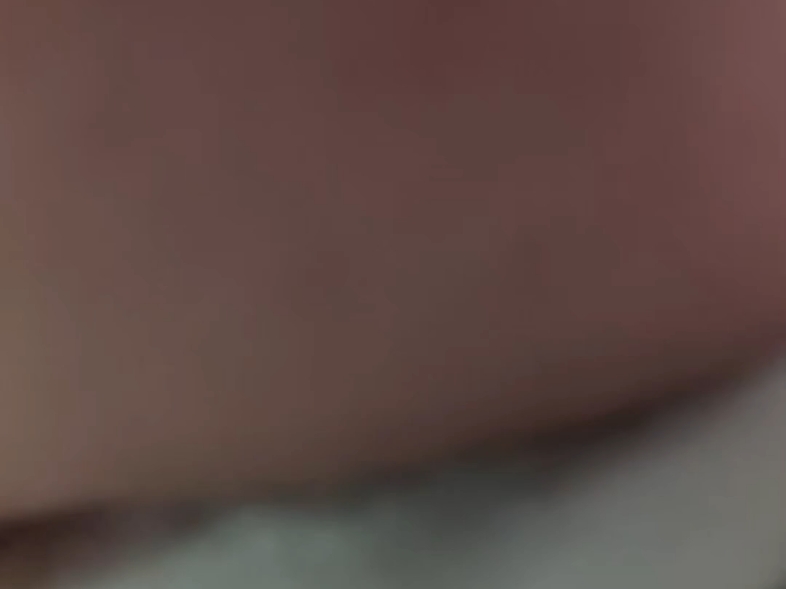 闻得津津有味哈哈哈真乖