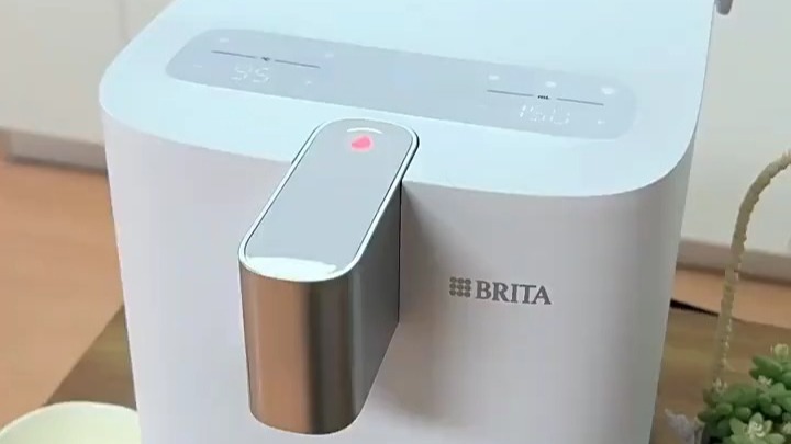 白色即热智能净饮机 白色即热智能净饮机