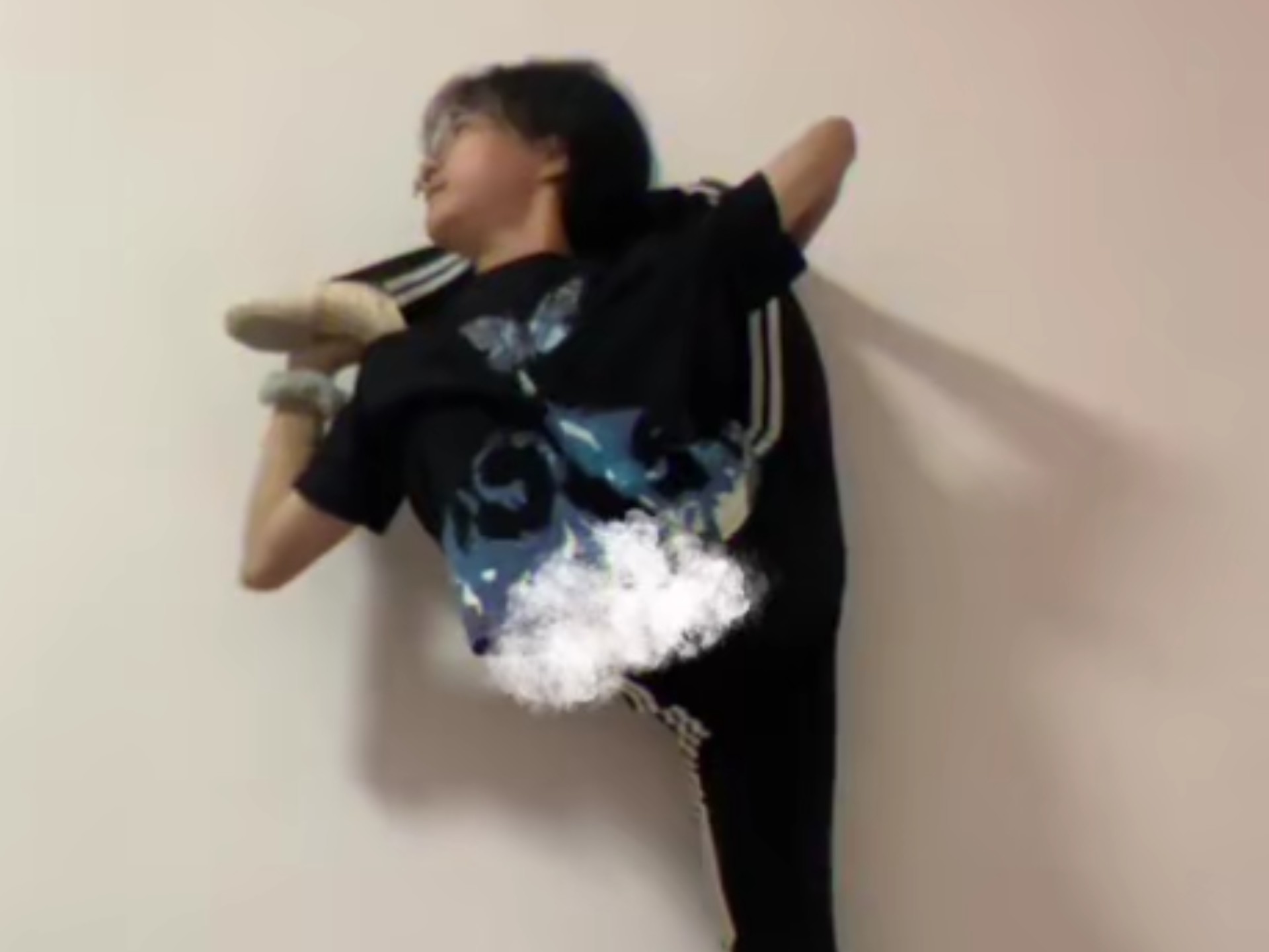 发现新动作(∗•ω•∗)