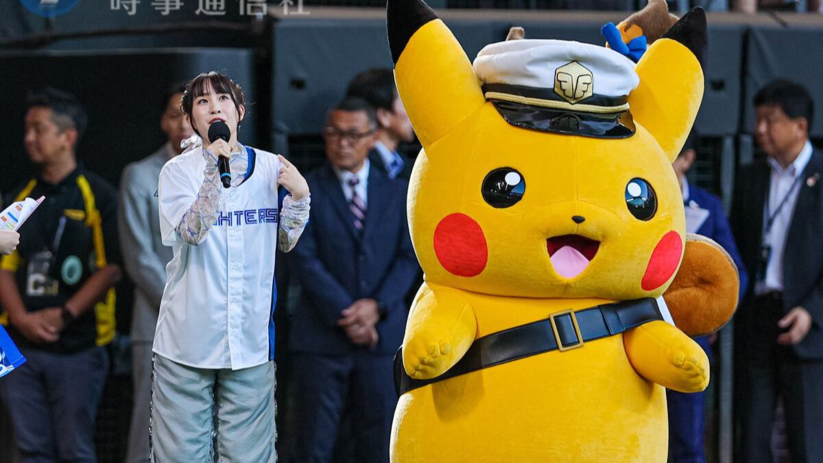 【火腿官方】在ES CON球场大跳狐狸舞的铃木实里