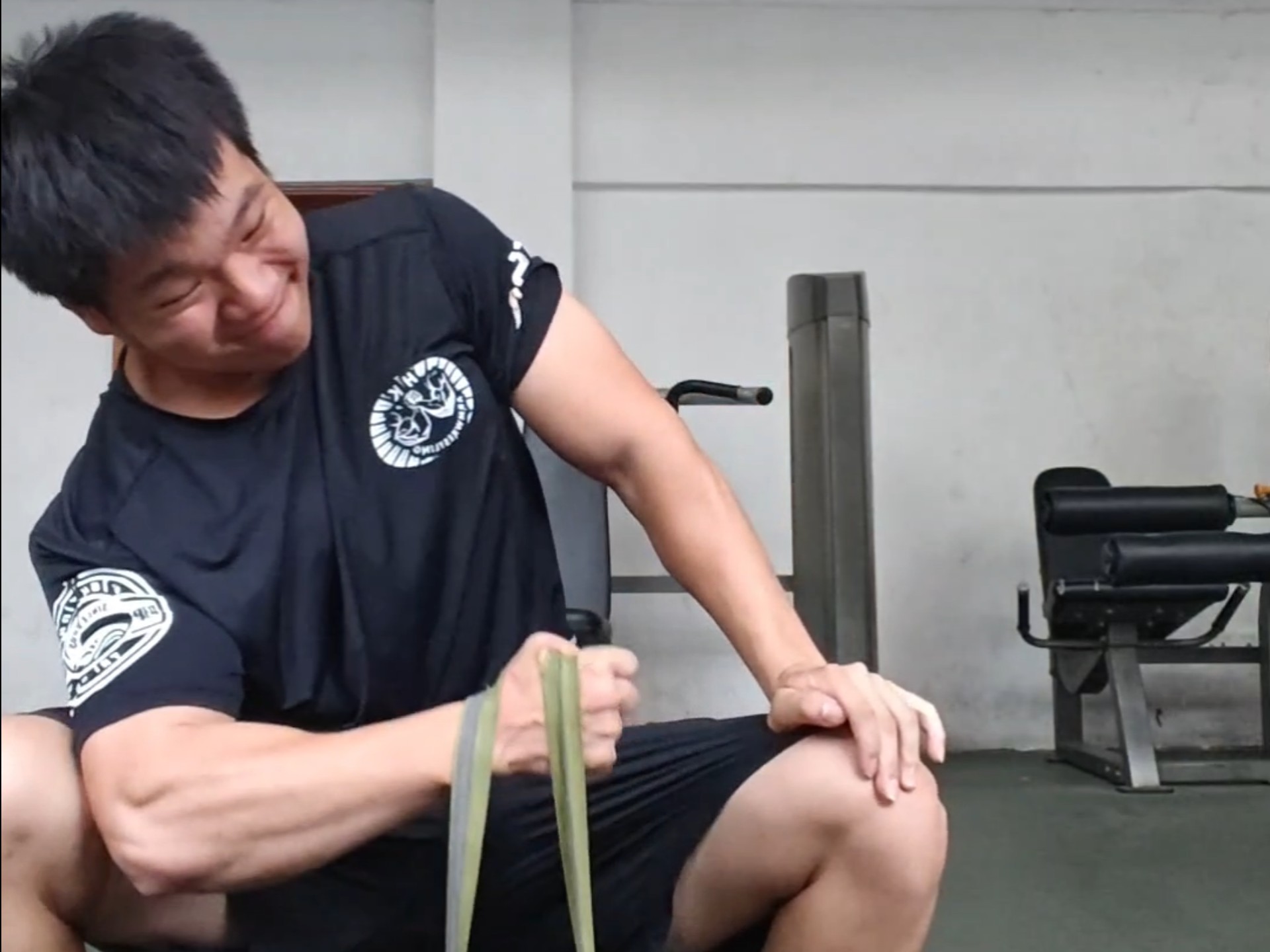 被柔道带撅了