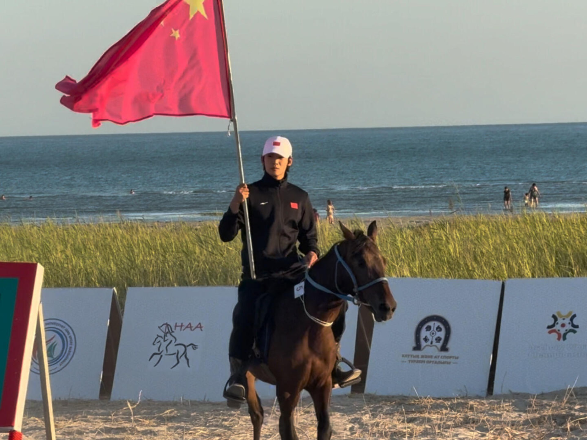 中国骑射运动中心副主任于适带队出征2025年亚洲骑射锦标赛，高