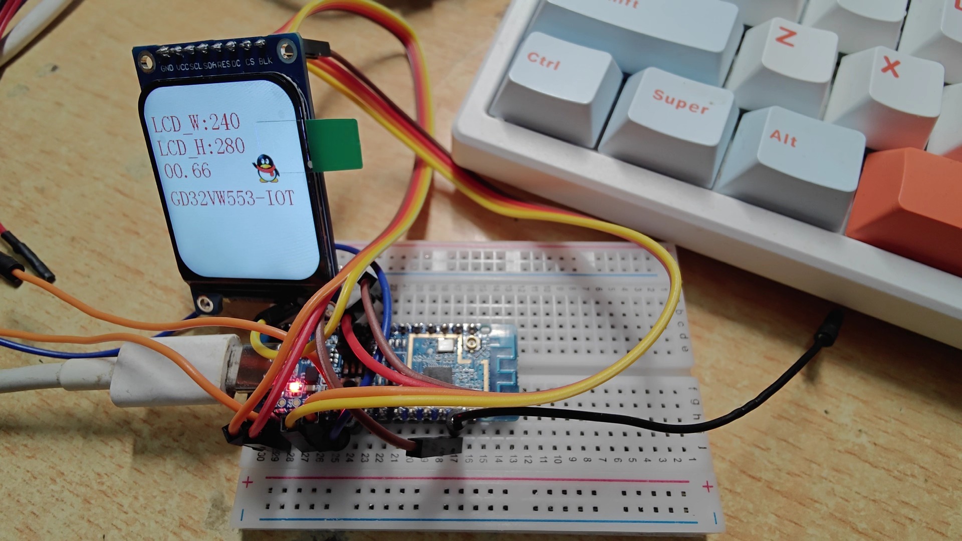 萤火工场 GD32VW553-IOT驱动1.69寸LCD屏幕 萤火工场 GD32VW553-IOT驱动1.69寸LCD屏幕