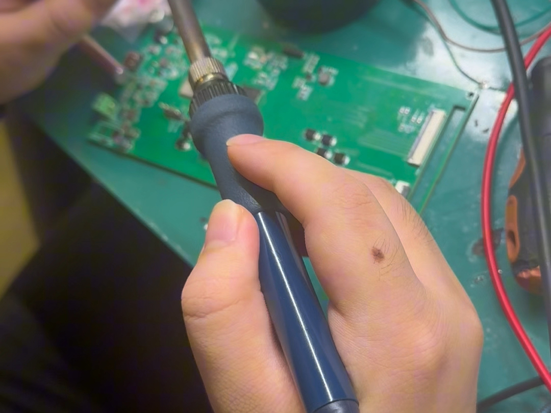 焊个芯片到底要用多少工具？