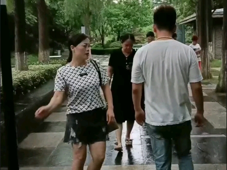 杨掌柜带鸡肉的火鸡面辣的够劲爆