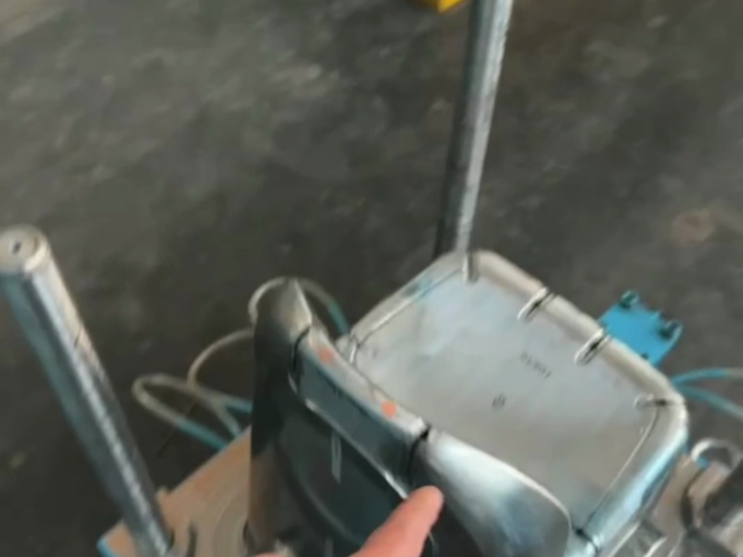 户外椅子模具生产视频