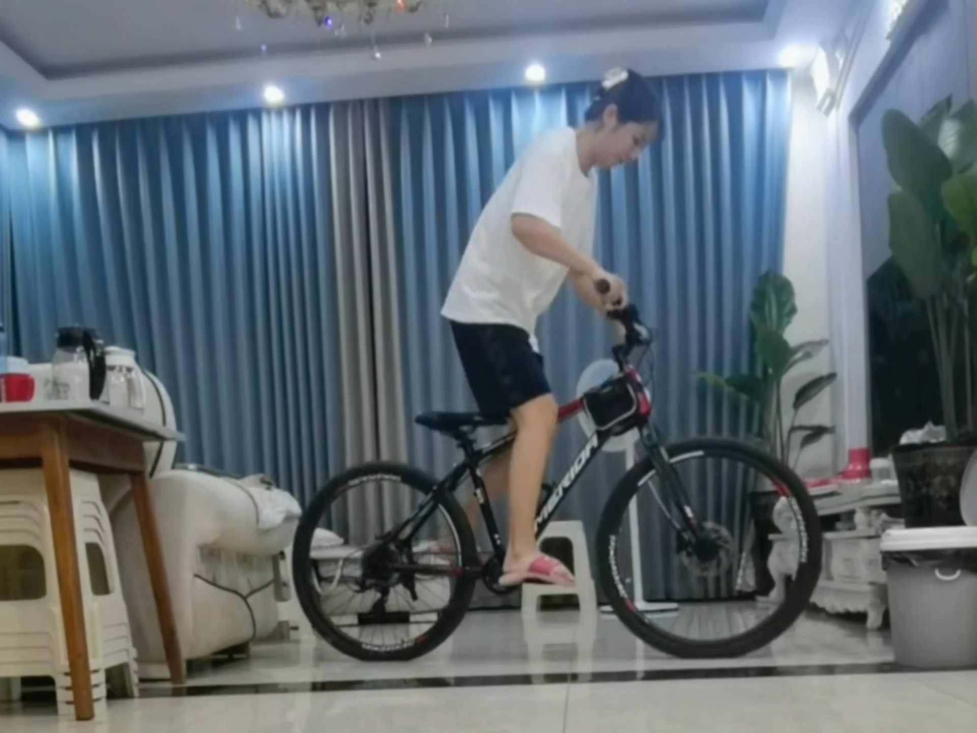 骑一下车