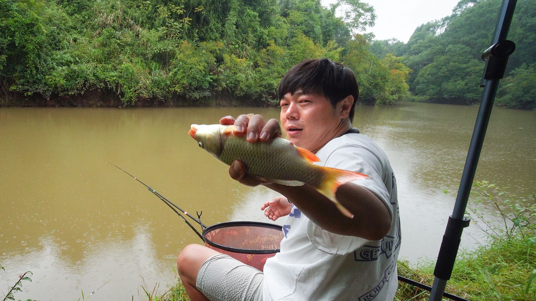 听劝试一把反底钓法,守钓三天终见鲤! 听劝试一把反底钓法,守钓三天终见鲤!